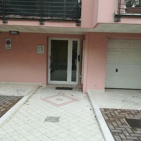 Condominio Rosa dei Venti Rimini Exterior foto