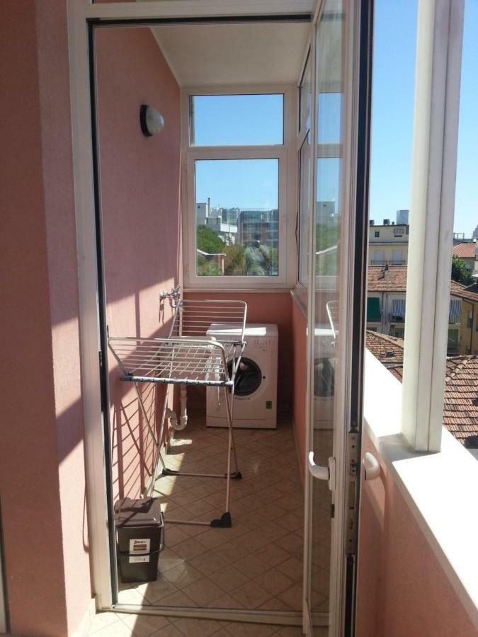 Condominio Rosa dei Venti Rimini Exterior foto