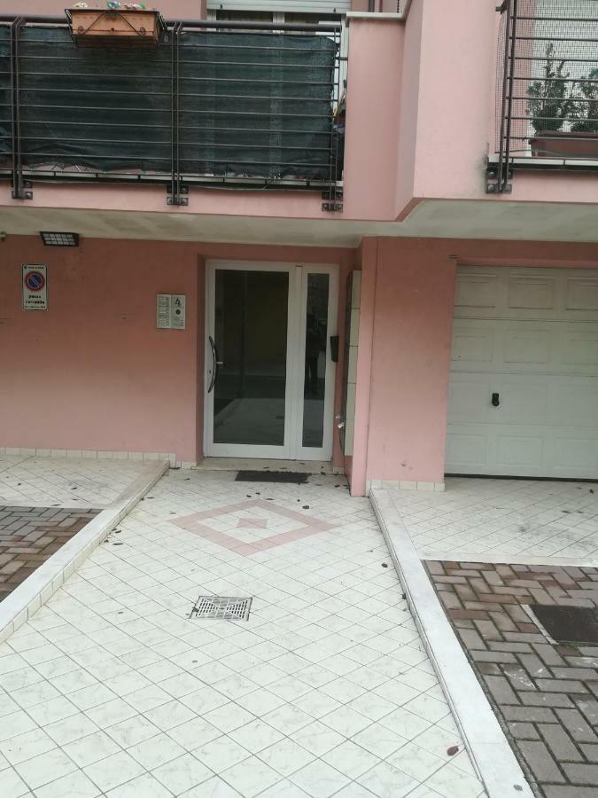Condominio Rosa dei Venti Rimini Exterior foto
